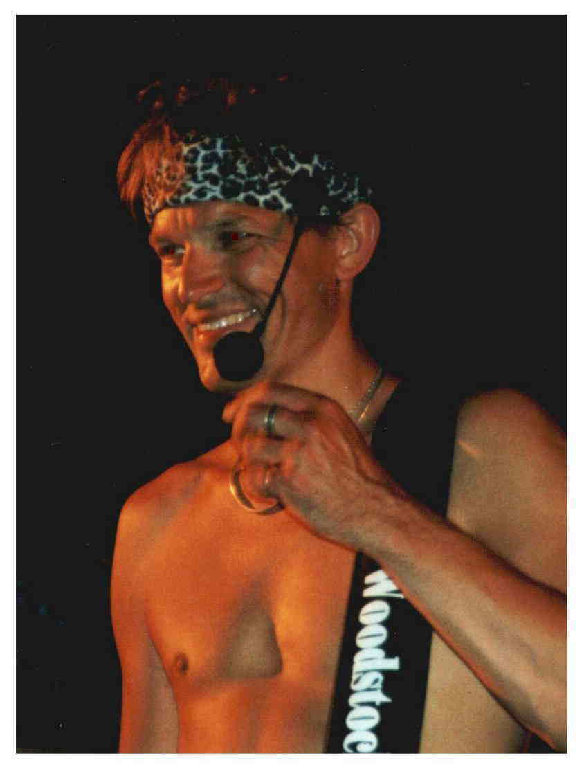 tomsmil.jpg